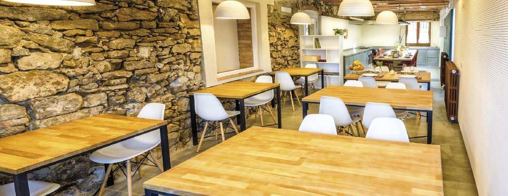 Emphasis Pension Casserres Buitenkant foto